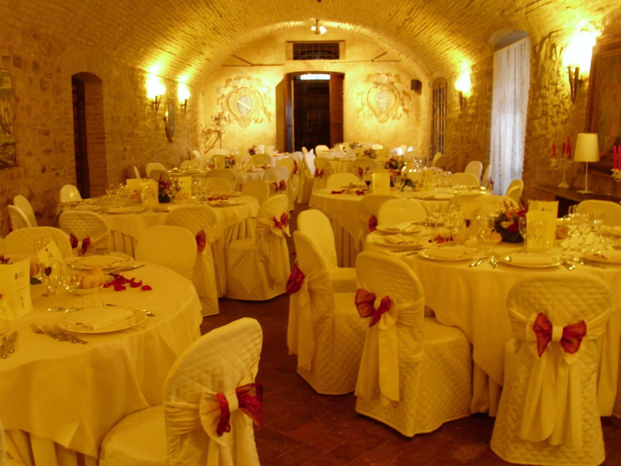 Hotel Castello Di Vigoleno Kültér fotó