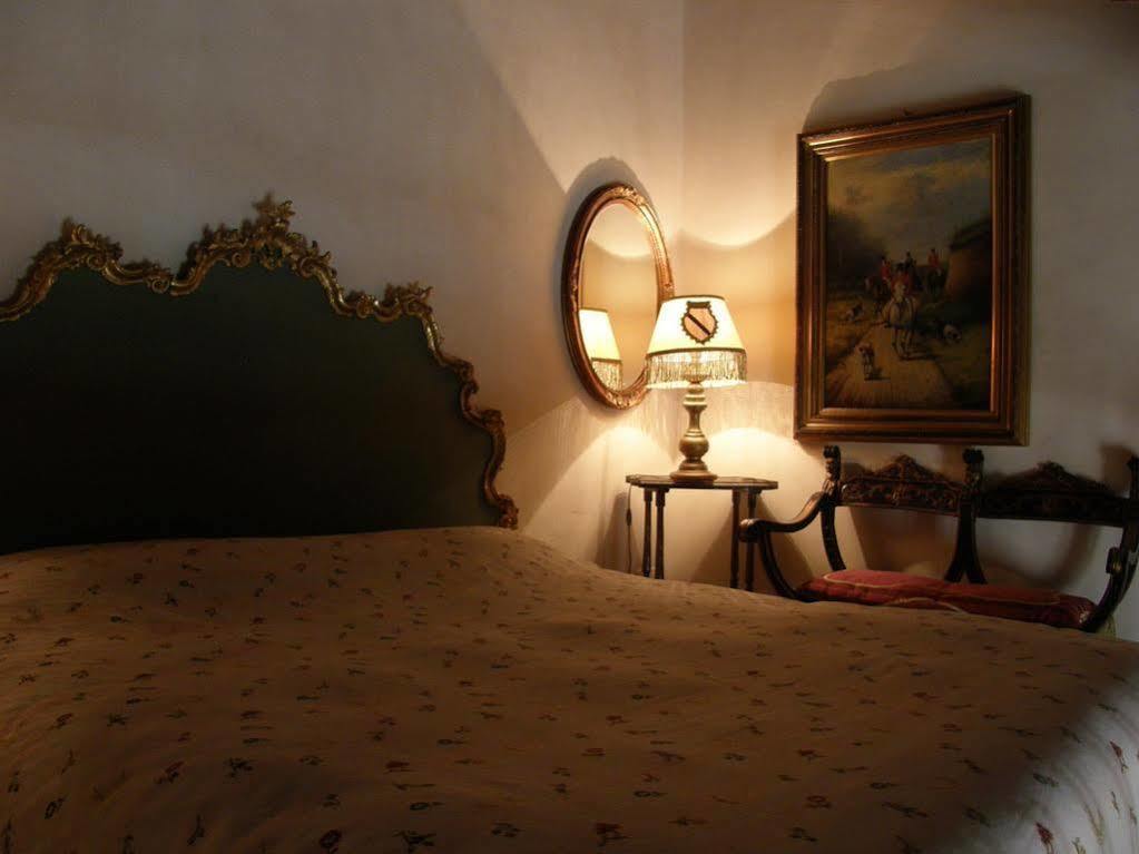 Hotel Castello Di Vigoleno Kültér fotó