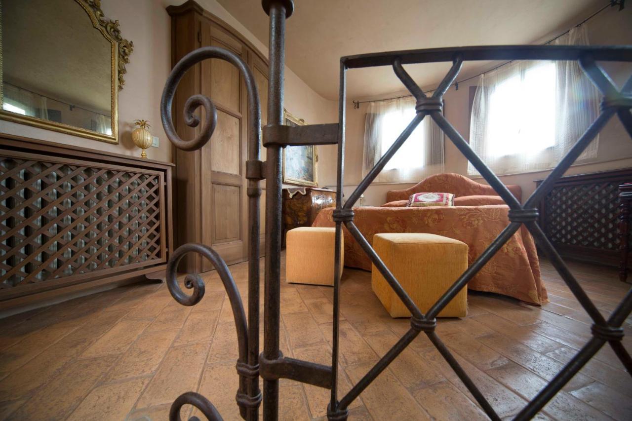 Hotel Castello Di Vigoleno Kültér fotó